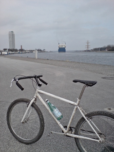 Datei:Lilli san-pellegrino trave.jpg